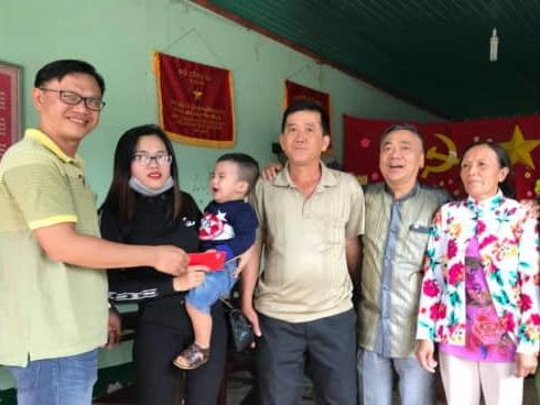 Vụ tát phụ nữ ở Đồng Nai: Cha tài xế gặp mặt xin lỗi nạn nhân