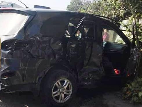 Thanh Hóa: Xe khách húc văng ô tô 7 chỗ biển xanh, 3 người chết