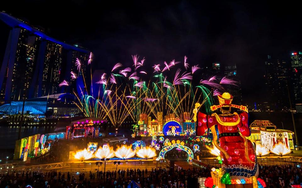 Uống trà, tắm gội và phong tục đón giao thừa khác lạ dịp Tết Âm-8