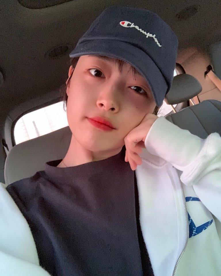 Mỹ nhân thị phi Sulli khoe mặt mộc không góc chết-1