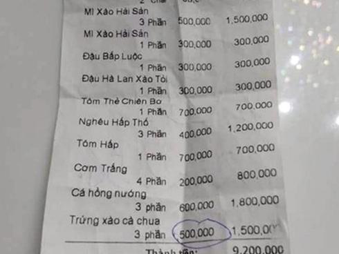 Xếp hàng nghe chửi, rùng mình ngồi trên đống rác ăn bún ốc-4