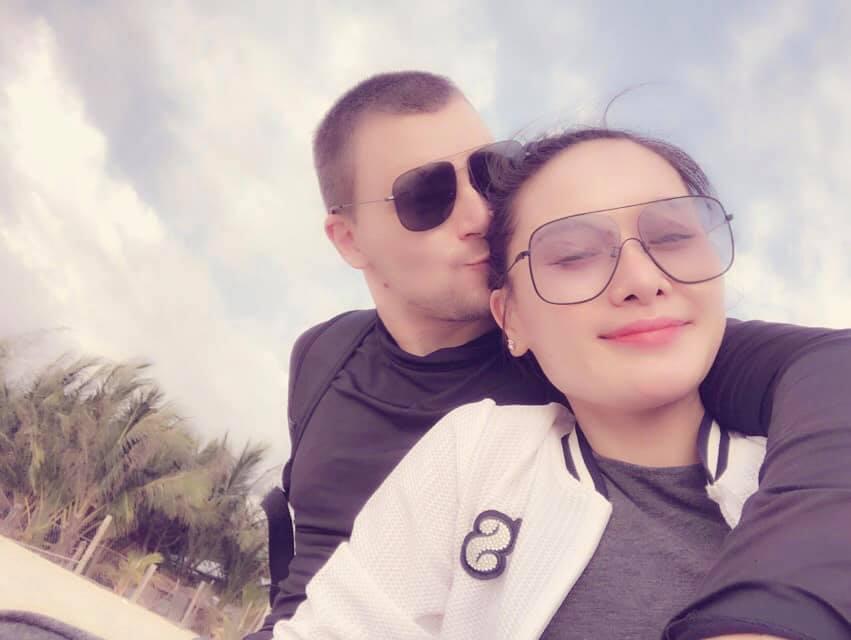 Sau thời gian lẻ bóng nuôi con, vợ cũ Thành Trung có bạn trai Tây và đang sống trong những ngày tháng ngôn tình-6