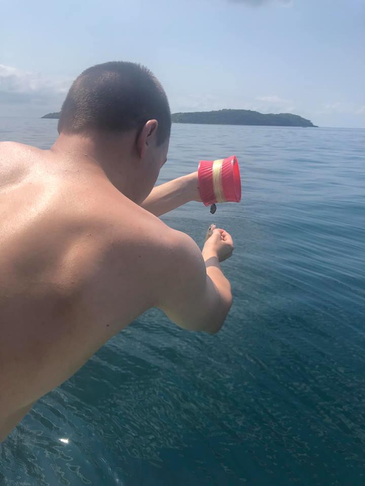 Sau thời gian lẻ bóng nuôi con, vợ cũ Thành Trung có bạn trai Tây và đang sống trong những ngày tháng ngôn tình-9