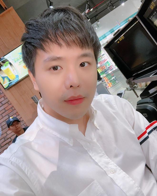 Tết này đi đâu cũng thấy chiếc áo sơ mi quốc dân của giới trẻ Việt-9