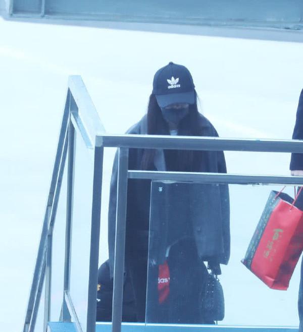 Dương Mịch chia sẻ về tai nạn suýt mất mạng khi còn nhỏ, hết Tết vẫn chưa có thể về thăm con gái-1