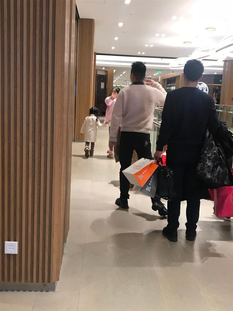 Bất chấp ngoại tình, Lý Tiểu Lộ vẫn giành được quyền nuôi con?-5