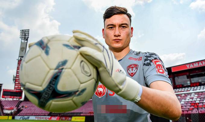 Xuất hiện trong phòng tập, thủ môn Đặng Văn Lâm đánh bật đồng đội mới vì ngoại hình cực phẩm-1