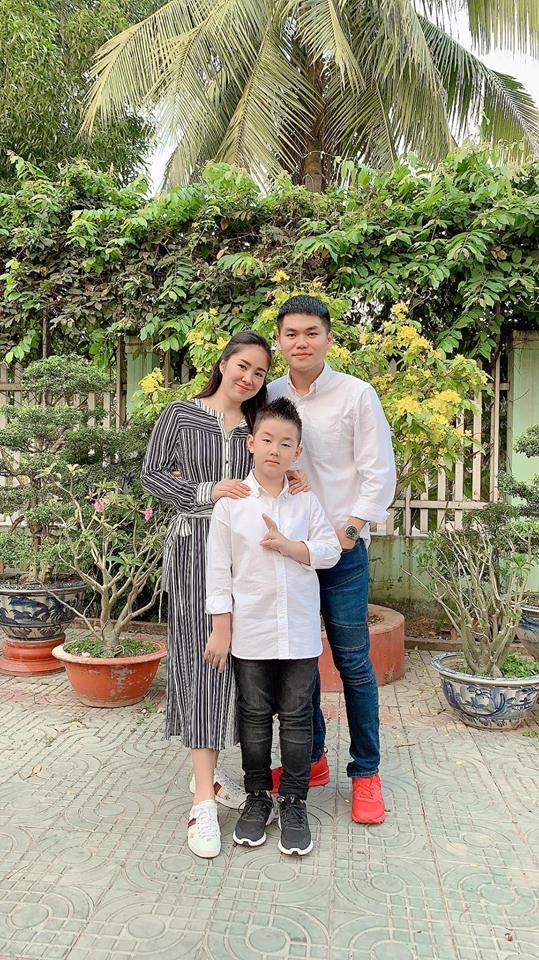 Lê Phương nghẹn ngào khi chứng kiến con trai riêng được ông xã yêu thương chiều chuộng chẳng khác nào ruột thịt-8