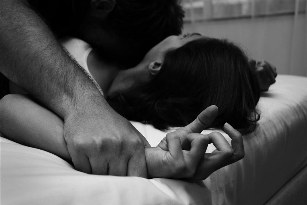 Nhận diện đặc điểm kẻ hiếp dâm qua tướng mạo, phụ nữ nhất định phải đề phòng-1