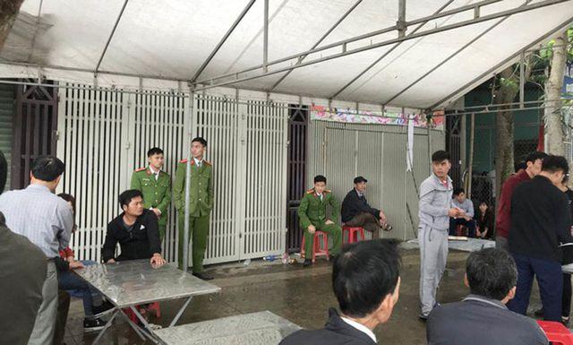 Công an kể chuyện xuyên đêm truy bắt nghi phạm sát hại cha, đâm trọng thương mẹ và em gái-1