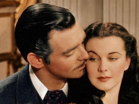 'Cuốn theo chiều gió' - Sự thật bẽ bàng sau nụ hôn kinh điển