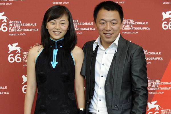 Hoàng Bột - ca sĩ ở bar thành vua hài quyền lực, được mỹ nhân si mê-4