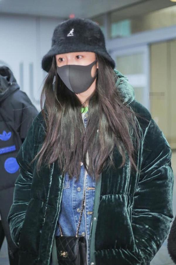 Dương Mịch kém sắc ngày đầu năm-1