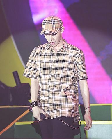 Dấn thân vào cuộc đua hàng hiệu, Đức Phúc đụng hàng ngay với Erik và nguyên dàn mỹ nhân cực phẩm của showbiz-4