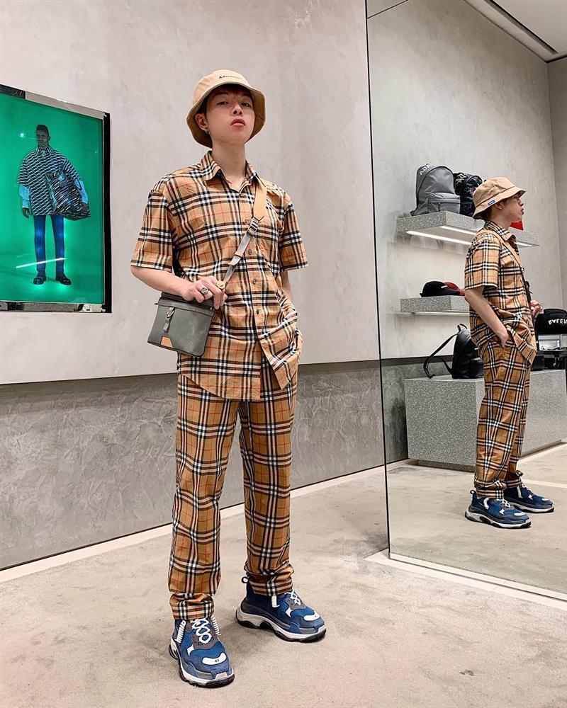 Dấn thân vào cuộc đua hàng hiệu, Đức Phúc đụng hàng ngay với Erik và nguyên dàn mỹ nhân cực phẩm của showbiz-1