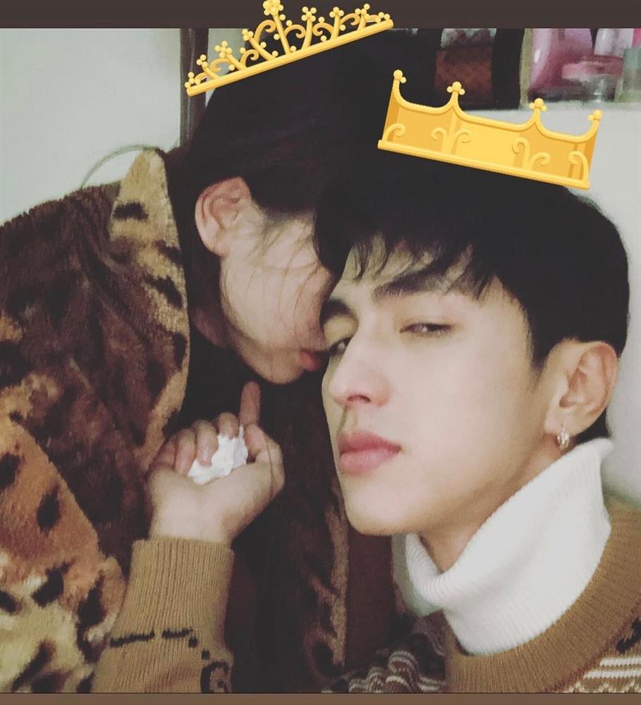 Vừa mở màn năm Kỷ Hợi, 2 cặp trai tài gái sắc của showbiz Việt có vẻ đã muốn công khai chuyện hẹn hò-3