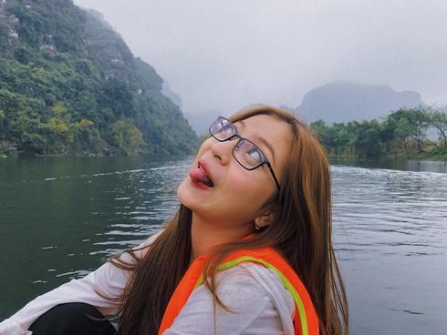 Khổ như người yêu Quang Hải: Chỉ vì quá đáng yêu mà Nhật Lê bị fan cuồng đe dọa 'cắt lưỡi'