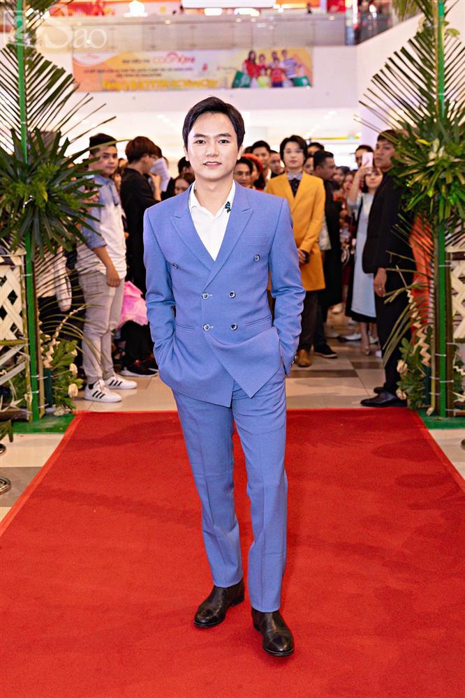 Cùng diện áo cưới, Ngọc Trinh và Diệu Nhi hóa thân thành cô dâu chẳng cần chú rể-7