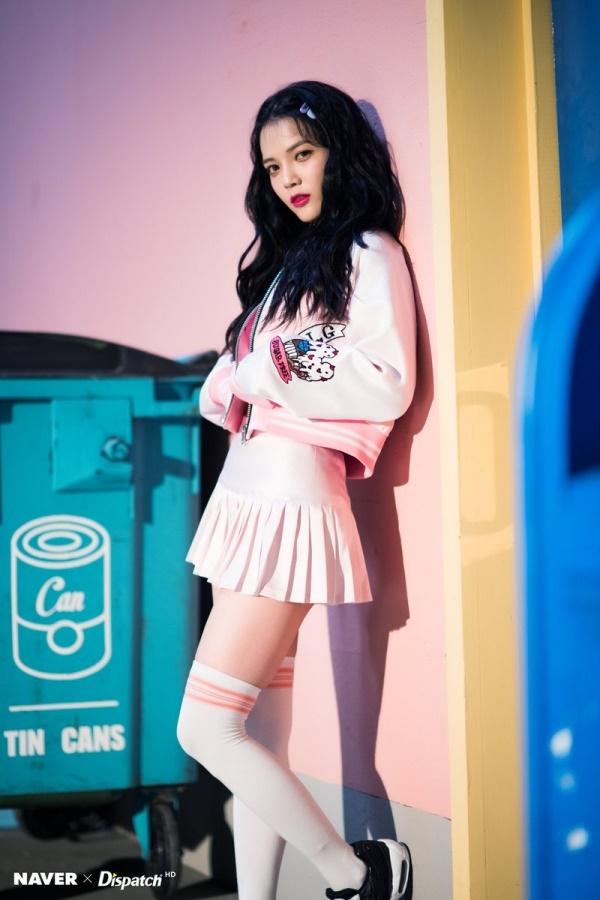 Xuất hiện với hình ảnh gầy gò và hốc hác khác lạ, thành viên AOA khiến fan náo loạn vì lo lắng cô đang tự bỏ đói bản thân-3