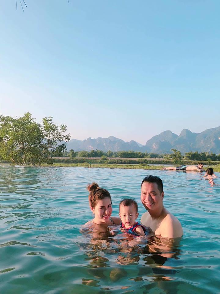 Valentine nóng rực mà Việt Anh Người Phán Xử lang thang tận Thái Lan, mặc kệ bà xã thở than nẫu ruột Chưa ai yêu-1