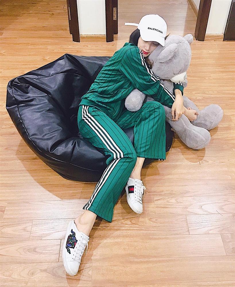 Được tặng quà đắt đỏ, Hari Won hết lời khen ngợi ông xã Trấn Thành đẹp trai trong ngày Valentine-6