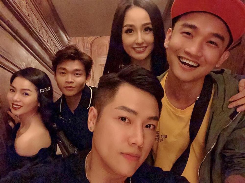 Được tặng quà đắt đỏ, Hari Won hết lời khen ngợi ông xã Trấn Thành đẹp trai trong ngày Valentine-8