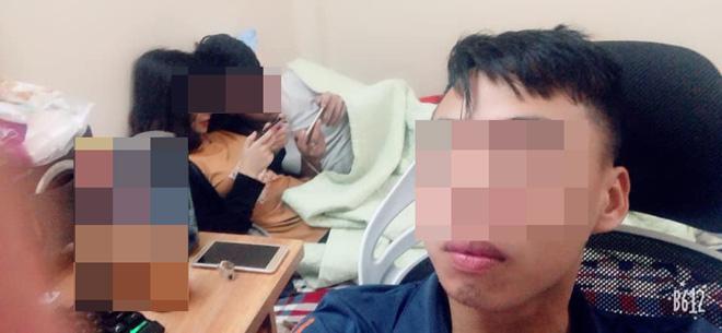 Nóng mắt khi bạn trọ dẫn người yêu về phòng thân mật-1