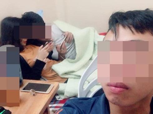 Sốc vì người yêu tặng quà Valentine là 2 cân giò, bánh kẹo thừa sau Tết-8