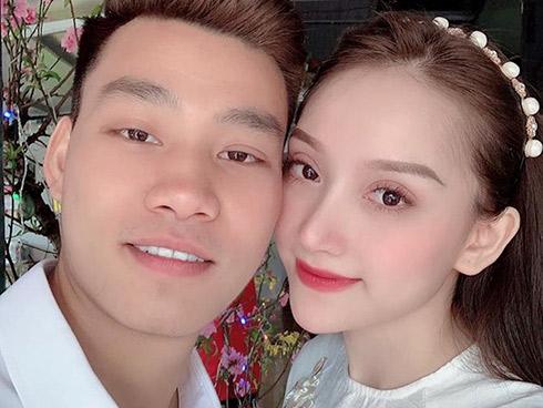 Văn Thanh và bạn gái 'gây bão' với màn đón Valentine ở Hàn Quốc