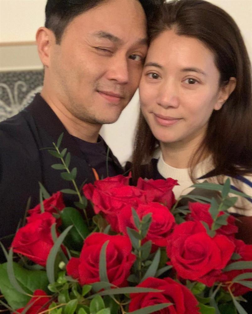 Valentine của sao Hoa ngữ: Ai cũng hạnh phúc bên người yêu, chỉ riêng Trương Bá Chi lại khác biệt-15