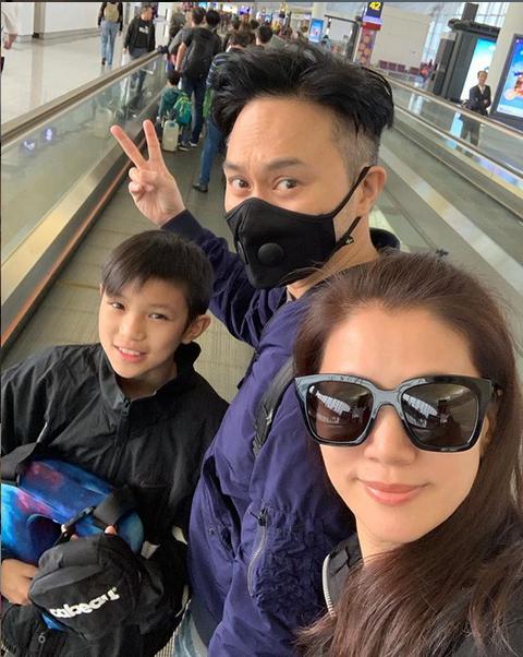 Valentine của sao Hoa ngữ: Ai cũng hạnh phúc bên người yêu, chỉ riêng Trương Bá Chi lại khác biệt-16