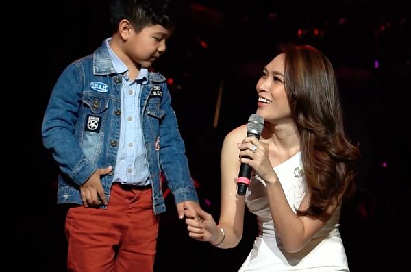 Clip: Mỹ Tâm quỳ gối nhận phạt với fan nhí vì không thể giữ bí mật chuyện tình bọ xít-3