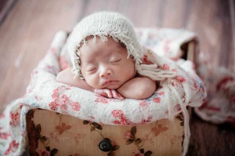 Mới ngày nào sinh non 2,2kg mà giờ đây con gái Khánh Thi lớn phổng phao, xinh xắn không ngờ-4