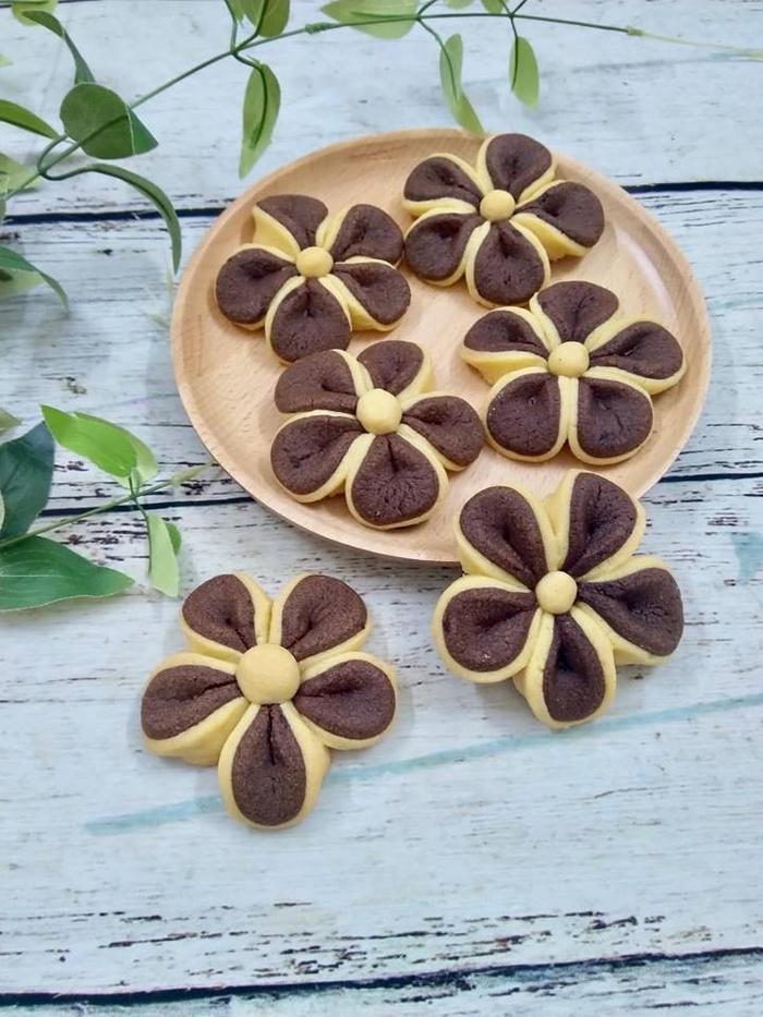 Phát sốt với bánh quy chocolate hoa mai đẹp xinh ngon miệng-1