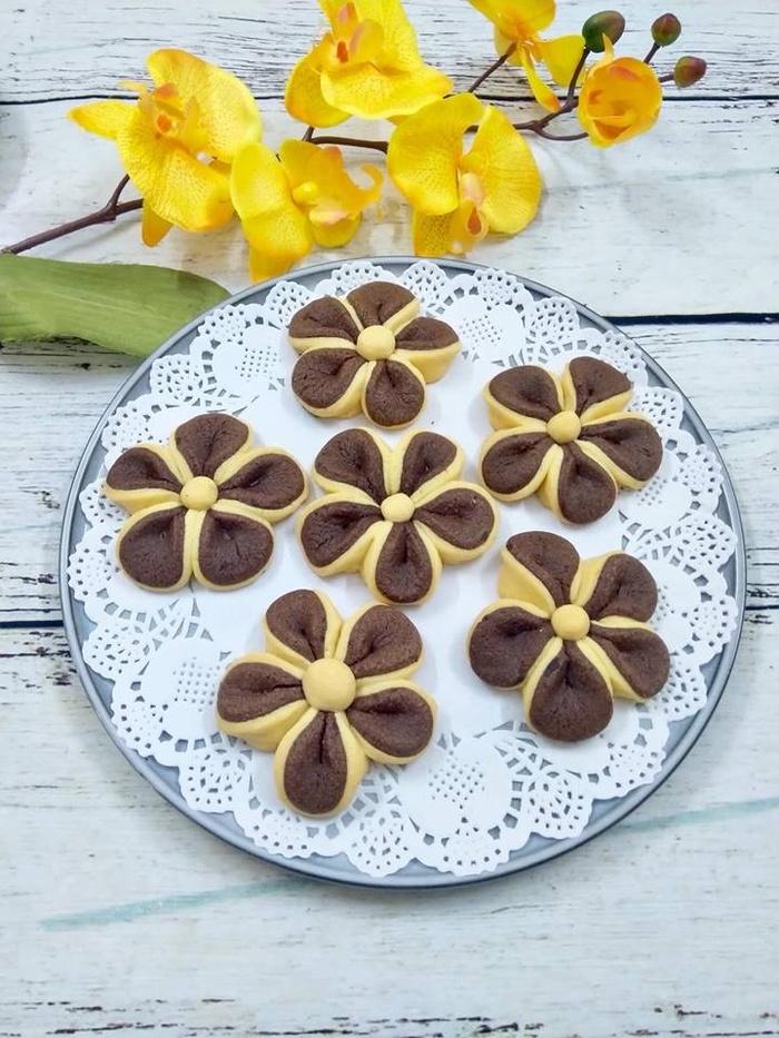 Phát sốt với bánh quy chocolate hoa mai đẹp xinh ngon miệng-2