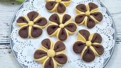 Phát sốt với bánh quy chocolate hoa mai đẹp xinh ngon miệng