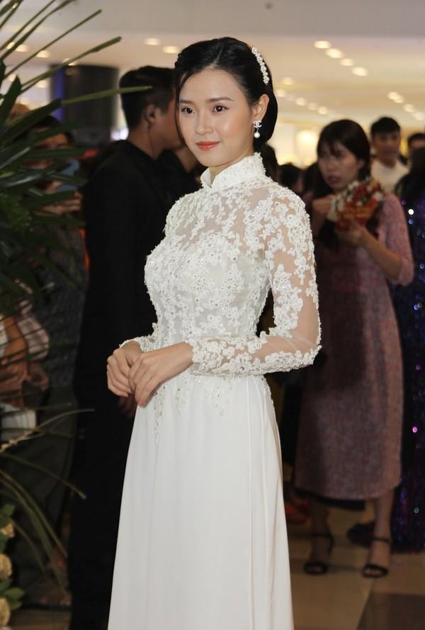 HHen Niê đẳng cấp sánh ngang mỹ nhân quốc tế - Ngọc Trinh hóa nàng dâu ĐẸP nhất thảm đỏ tuần qua-7