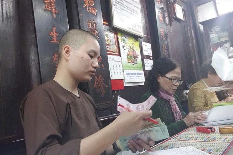 Bị từ chối giải hạn vì thiếu lễ 50 nghìn đồng-1