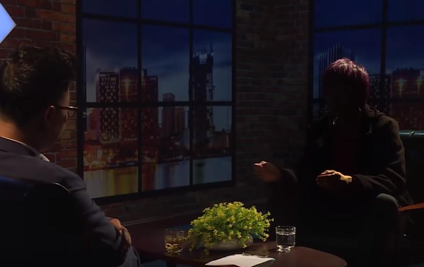 Nam ca sĩ tố gạ tình bị mất bình tĩnh khi trả lời về giới tính-3