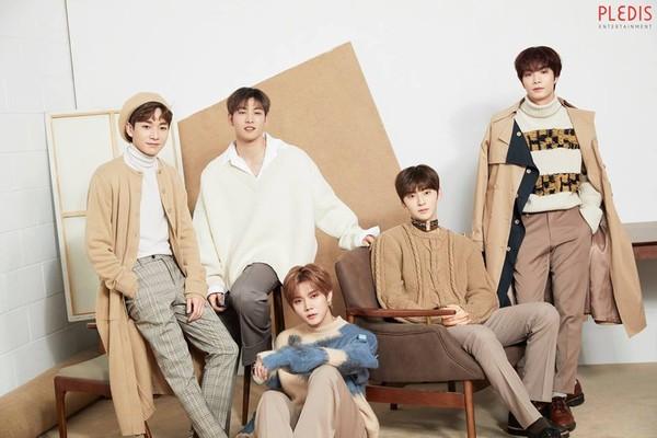 Boygroup gì mà toàn tuyệt phẩm nhan sắc thế này?-13