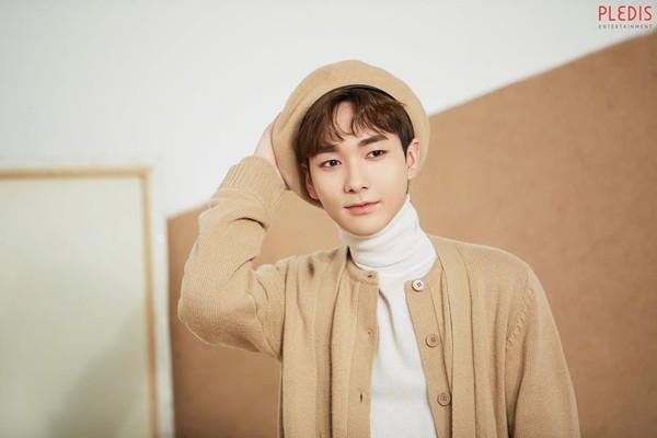 Boygroup gì mà toàn tuyệt phẩm nhan sắc thế này?-17