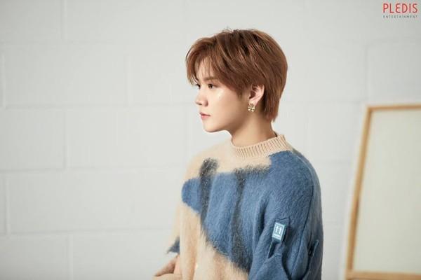 Boygroup gì mà toàn tuyệt phẩm nhan sắc thế này?-19