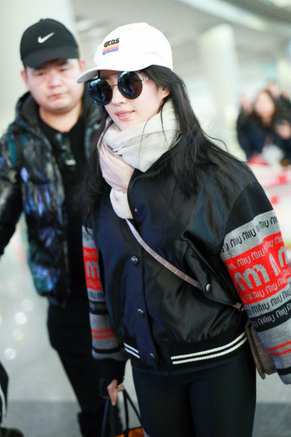 Lưu Diệc Phi mặc đồ ôm sát cơ thể và cái kết-1