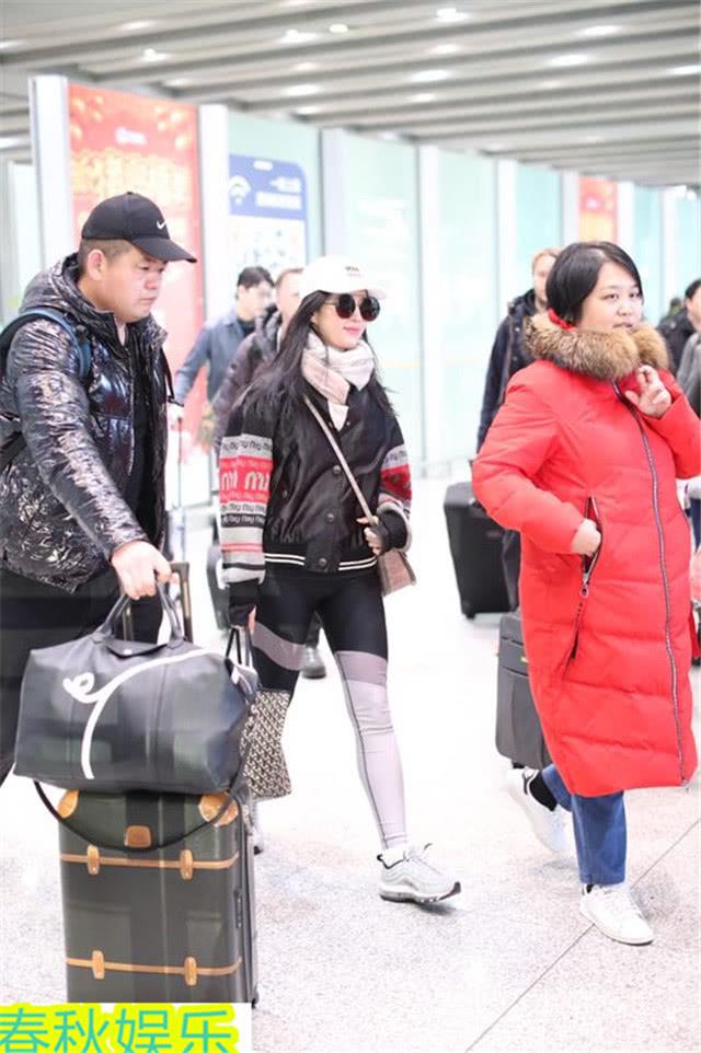 Lưu Diệc Phi mặc đồ ôm sát cơ thể và cái kết-4