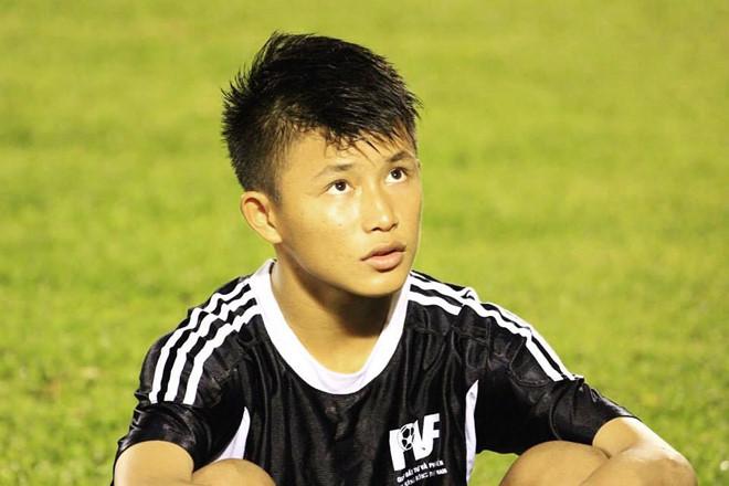 Thủ môn U22 Việt Nam có nụ cười duyên, từng là bạn trai Yến Xuân-4