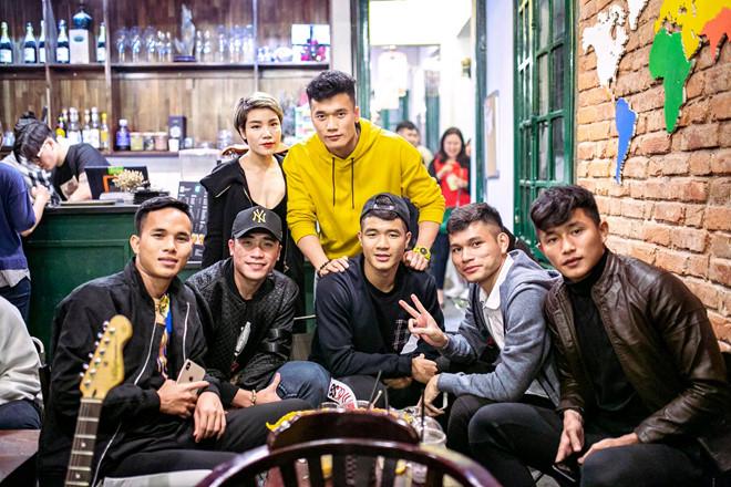 Thủ môn U22 Việt Nam có nụ cười duyên, từng là bạn trai Yến Xuân-9