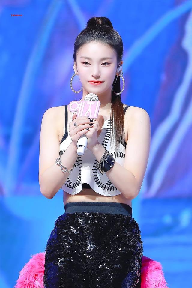 Vừa mới trình làng, dàn mỹ nhân đến từ ông lớn JYP đã gây bão với ngoại hình xuất sắc-13