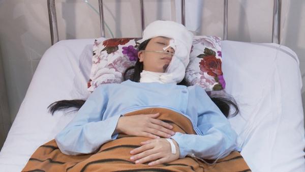 Sởn da gà với màn đánh ghen bằng axit kinh hoàng nhất màn ảnh Việt-3