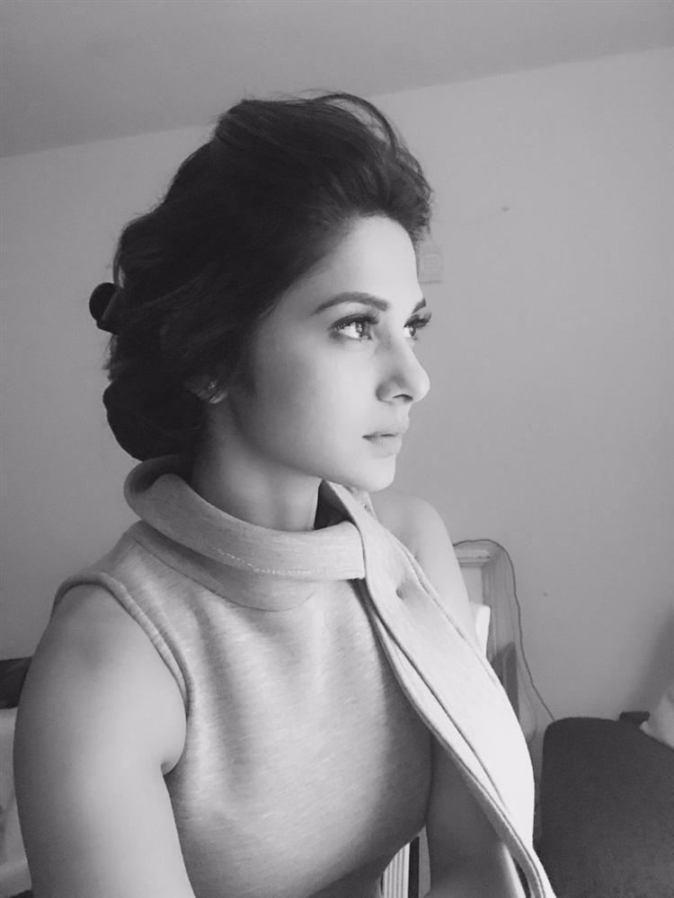 Gặp gỡ những bóng hồng tài sắc vẹn toàn của màn ảnh Ấn Độ-2