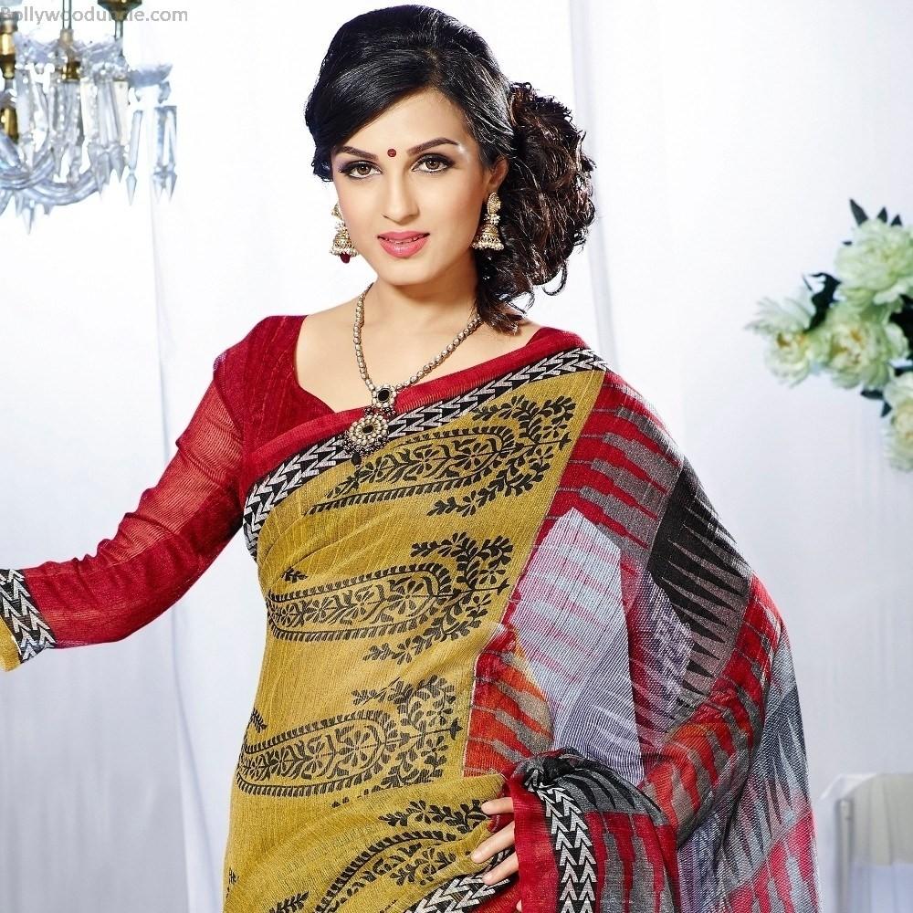 Gặp gỡ những bóng hồng tài sắc vẹn toàn của màn ảnh Ấn Độ-4